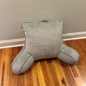 Gray Support Reading Pillow